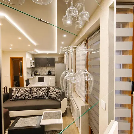 Lejlighed Elegant Ground-floor With Covered Terrace And Direct Access To Nature