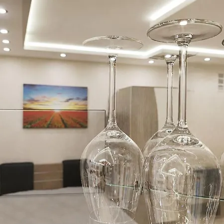 Lejlighed Elegant Ground-floor With Covered Terrace And Direct Access To Nature *